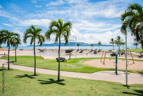 Fototapeta Townsville Rock Pool on The Strand beach being emptied and cleaned