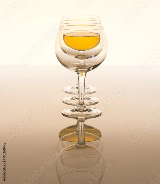 Obraz Cups lined with your reflection