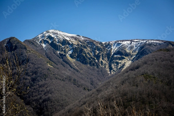 Obraz cantabrian mountains landscape with blue sky