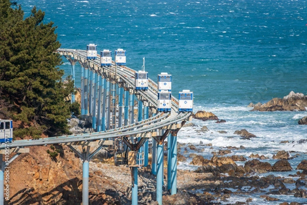 Obraz 경북 울진군 죽변해안스카이레일과 바다