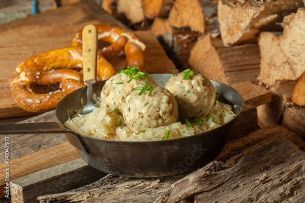 Obraz Knödel mit Sauerkraut