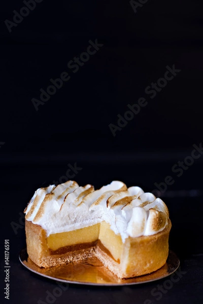 Obraz Tartlet with meringue