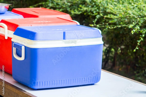 Obraz ice chest or Handheld refrigerator
