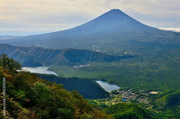 Obraz 御坂山地の鍵掛より夏の富士山と西湖を望む
