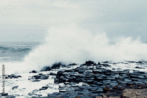 Obraz Storm Waves Crash Against the Giant’s Causeway Rocks with Dark Skies	
