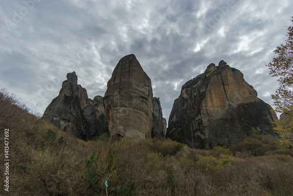 Obraz Scenic view of landscape of the famous and majestic rock formations of Meteora under a cloudy sky, Kalambaka, Thessaly, Greece