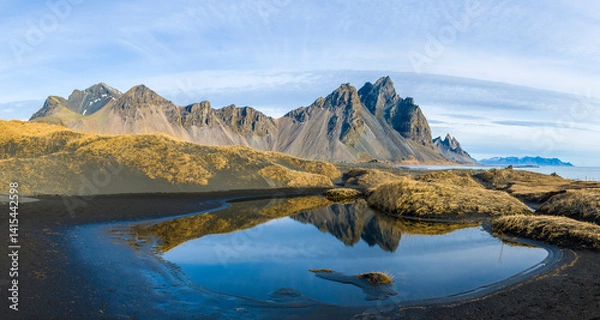 Obraz Beautiful mountains reflected in the water 2025