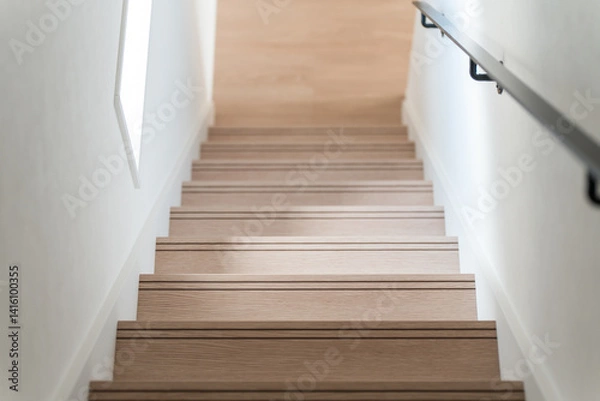 Obraz 住宅の階段とアイアンの手すり
