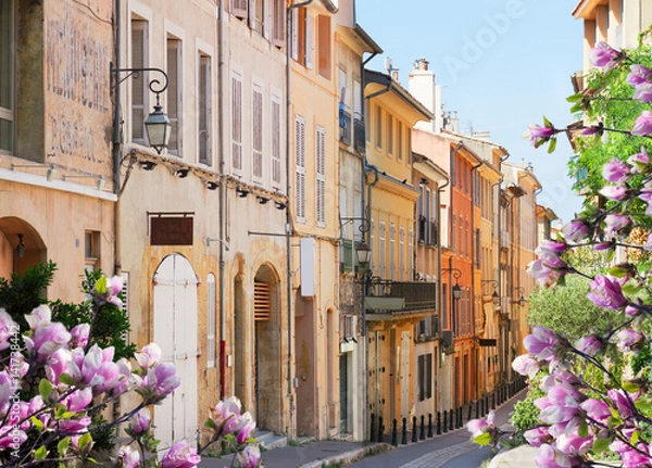 Obraz Starej ulicy miasta Aix en Provence na wiosnę, Francja