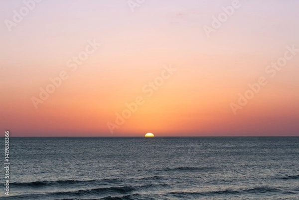 Obraz Sunsets Over Beaches, Palm Trees and Oceans
