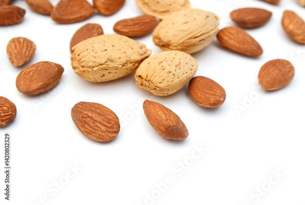 Obraz Almonds isolated on white background