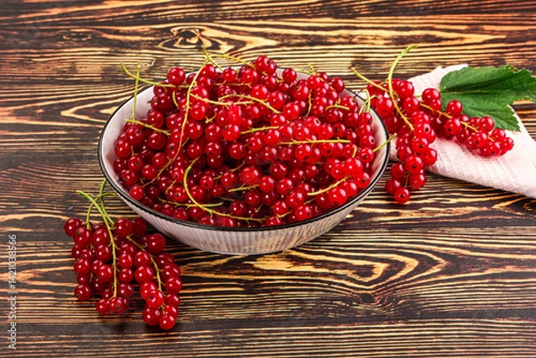 Fototapeta Ripe and juicy red currants berry