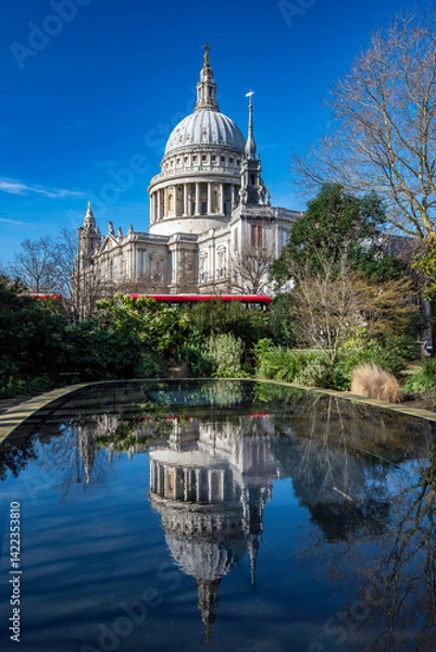 Fototapeta Reflections of St Paul’s Cathedral
