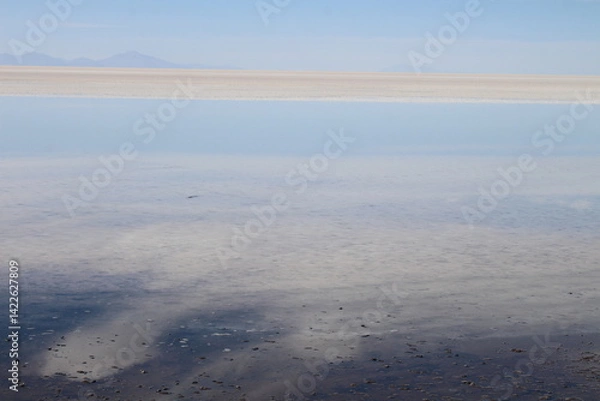 Obraz Lagoons, volcanoes and geysers in the Uyuni desert