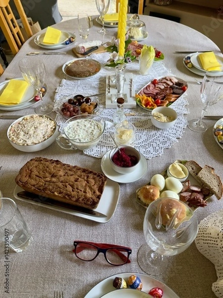 Fototapeta Wielkanoc, stół ze śniadaniem świątecznym