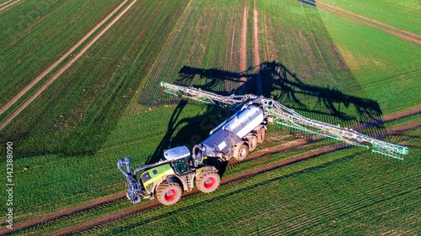 Obraz Rozłóż obornik