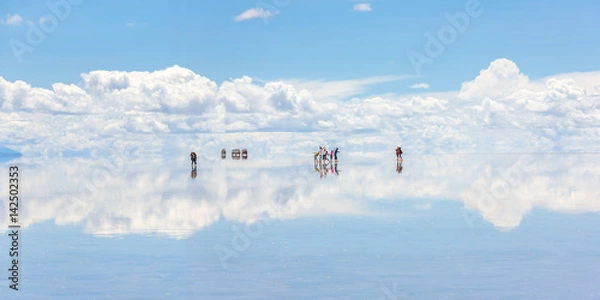 Fototapeta Salar de Uyuni is largest salt flat in the World (UNESCO World Heritage Site) - Altiplano, Bolivia, South America