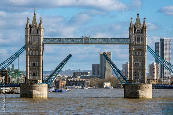 Fototapeta Tower Bridge Fully Open with No Boat Visible