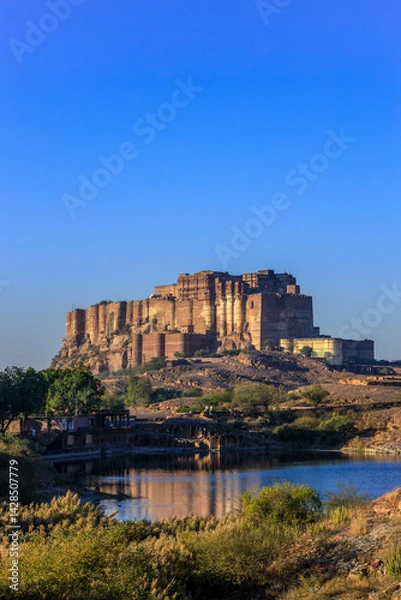 Obraz ラオ・ジョダ・デザート・ロック・パークから見たデヴ・クンドとメヘラーンガル城塞