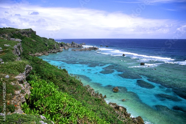 Fototapeta 宮古島　サンゴ礁の海