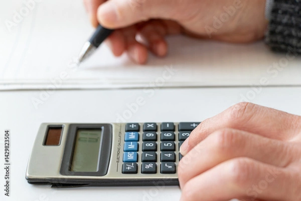 Obraz 電卓を使って計算をする