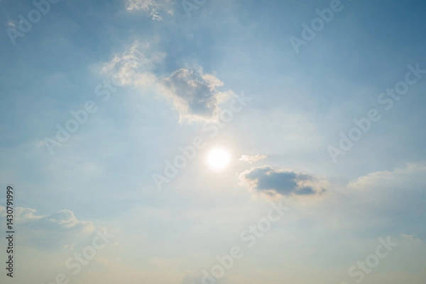 Obraz View of the sun with clouds and sky