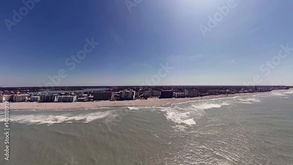 Fototapeta An aerial view of a sunny day at the beach in Venice, Florida, USA