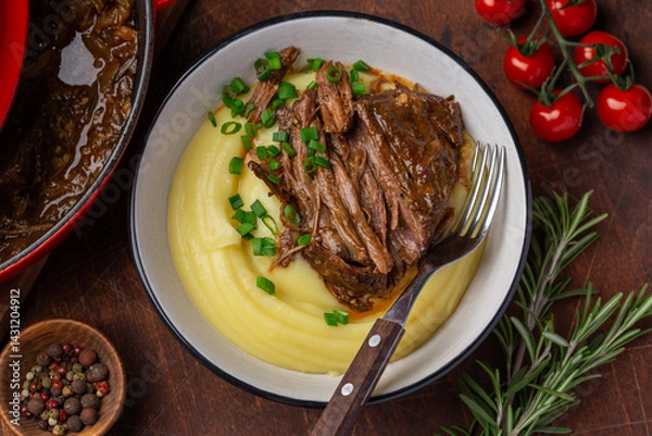 Obraz braised beef with mashed potato
