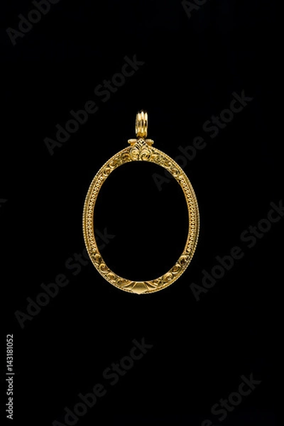 Obraz gold locket frame pendant