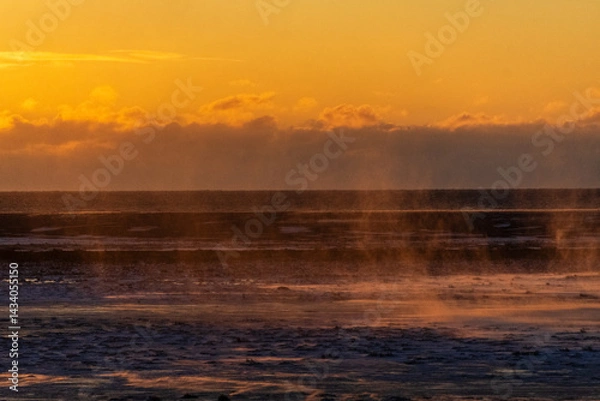Fototapeta Outdoor shot highlighting the stunning Iclandic scenery on a frosty winter afternoon along Iceland's highway one.
