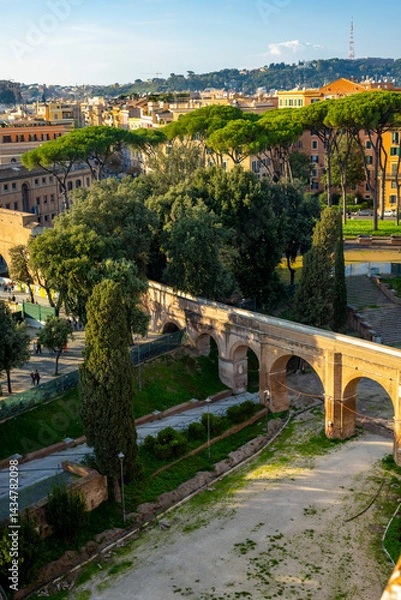 Fototapeta Ponte Sisto is a bridge in Rome's historic centre, spanning the river Tiber. It connects Via dei Pettinari in the Rione of Regola to Piazza Trilussa in Trastevere