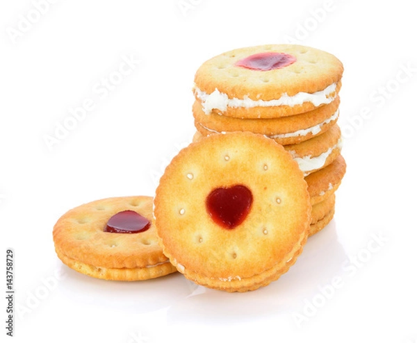 Fototapeta cookies with fruit jam isolated on white background