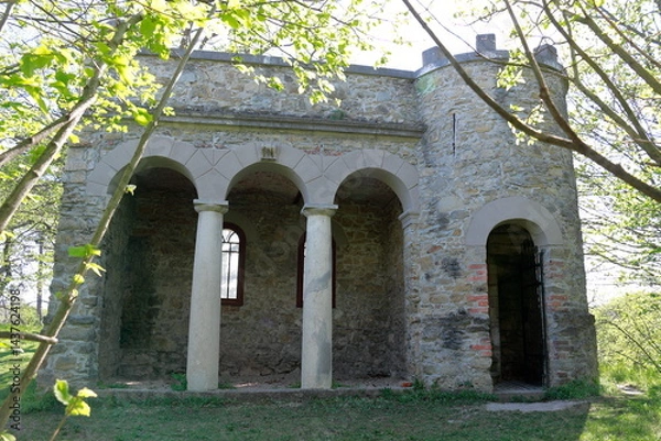 Fototapeta Trazberg Warte, Wien, Lost Place, Aussichtsturm, Wachturm in Hietzing, Österreich