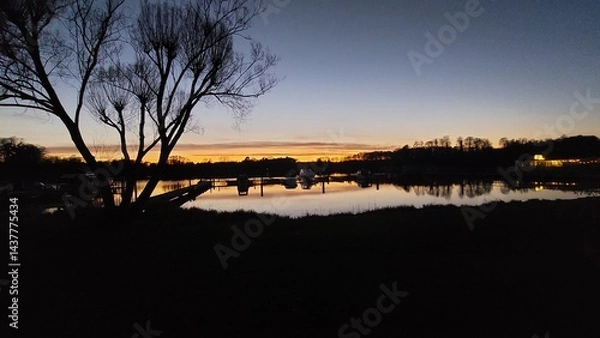 Obraz sunset on the river