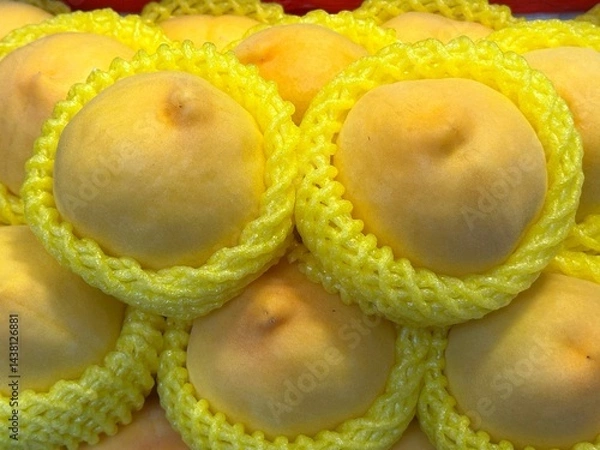 Fototapeta Close-up of lemons at market stall