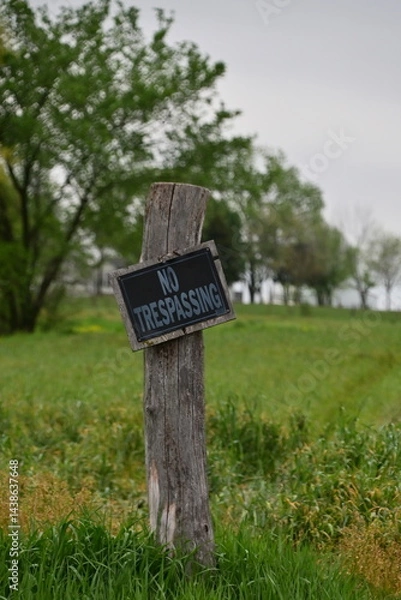 Fototapeta No Trespassing Sign
