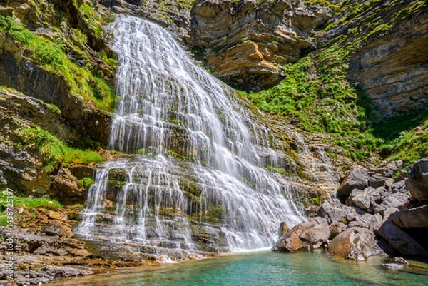 Obraz Spectacular Cola de Caballo waterfall, in the valley of the Ordesa and Monte Perdido National Park, Pyrenees, Spain.
