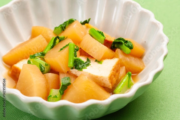 Fototapeta 日本の食　大根と生揚げの煮物
