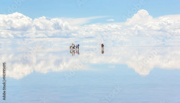 Fototapeta Salar de Uyuni is largest salt flat in the World (UNESCO World Heritage Site) - Altiplano, Bolivia, South America.