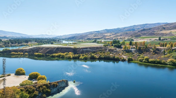 Fototapeta Aerial perspective  of the Cromwell gorge and Bannockburn area in Autumn