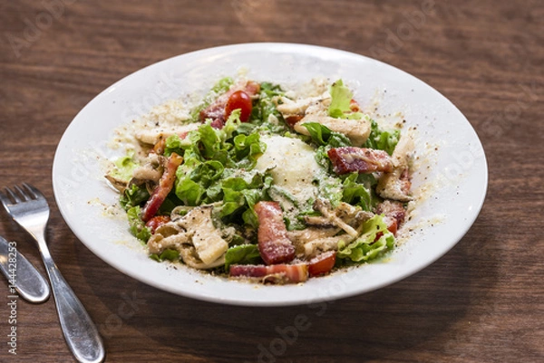 Obraz ベーコンと温泉卵のシーザーサラダ