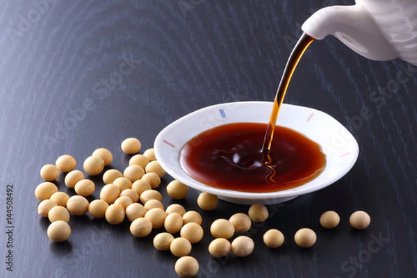 Obraz 醤油を注ぐ