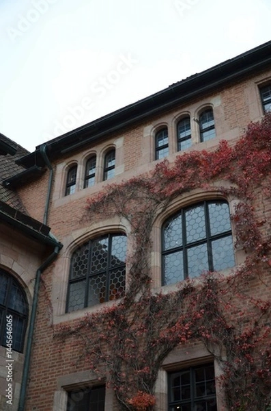 Obraz View of the inner yard on the Imperial Castle (KAISERBURG) in the city of Nuremberg (Nürnberg)