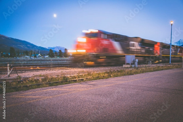 Obraz Train in Jasper, Canada