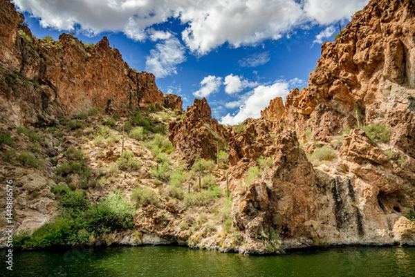 Fototapeta Amazing formations along the walls of Canyon Lake on the Salt River near Phoenix Arizona