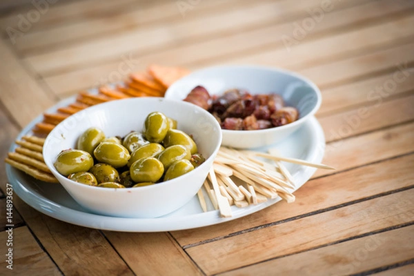 Obraz Olives, Dates & Crackers 2