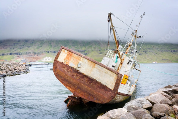 Fototapeta Abandoned shipwreck in Seyðisfjörður, Iceland