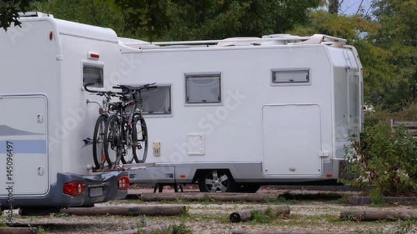 Fototapeta en avant pour l'aventure, partez en camping car !