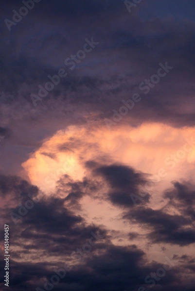 Fototapeta Dramatic Sunset Clouds in Twilight Sky