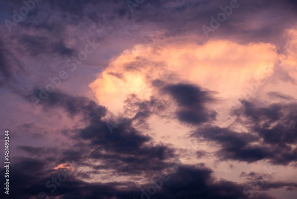 Fototapeta Dramatic Sunset Clouds in the Evening Sky